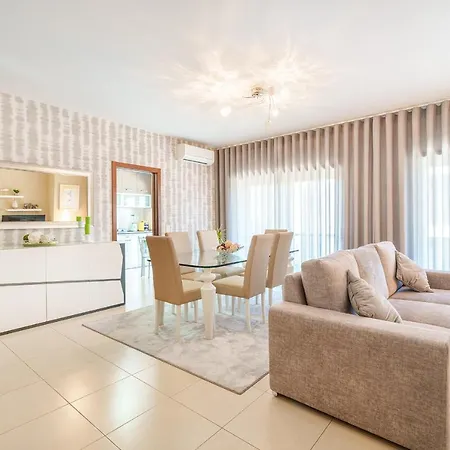 Alohouse Daire Nazaré